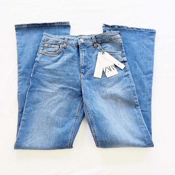 Zara Bootcut Medium Wash Distressed Denim Jeans SZ08 NWT - Picture 2 of 8